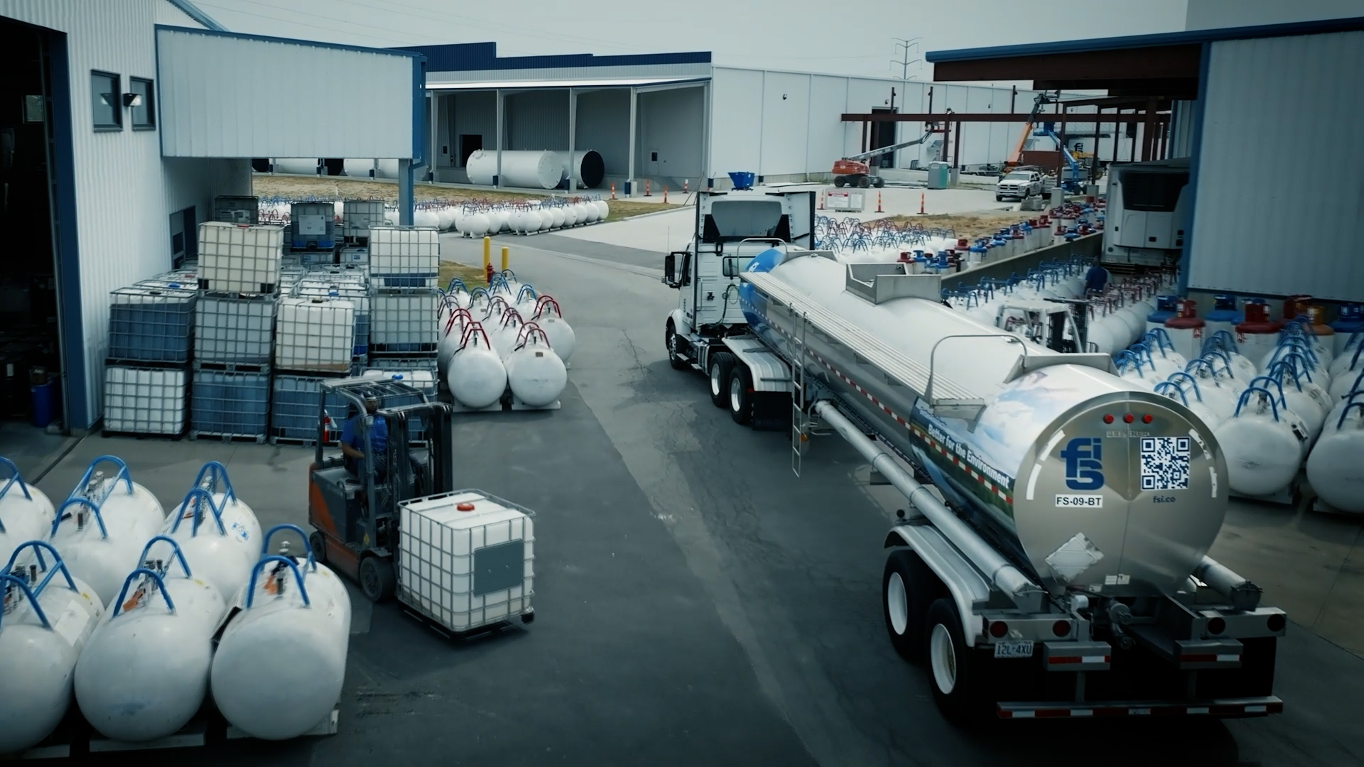 FSI polyurethane supplier manufacturing systems house